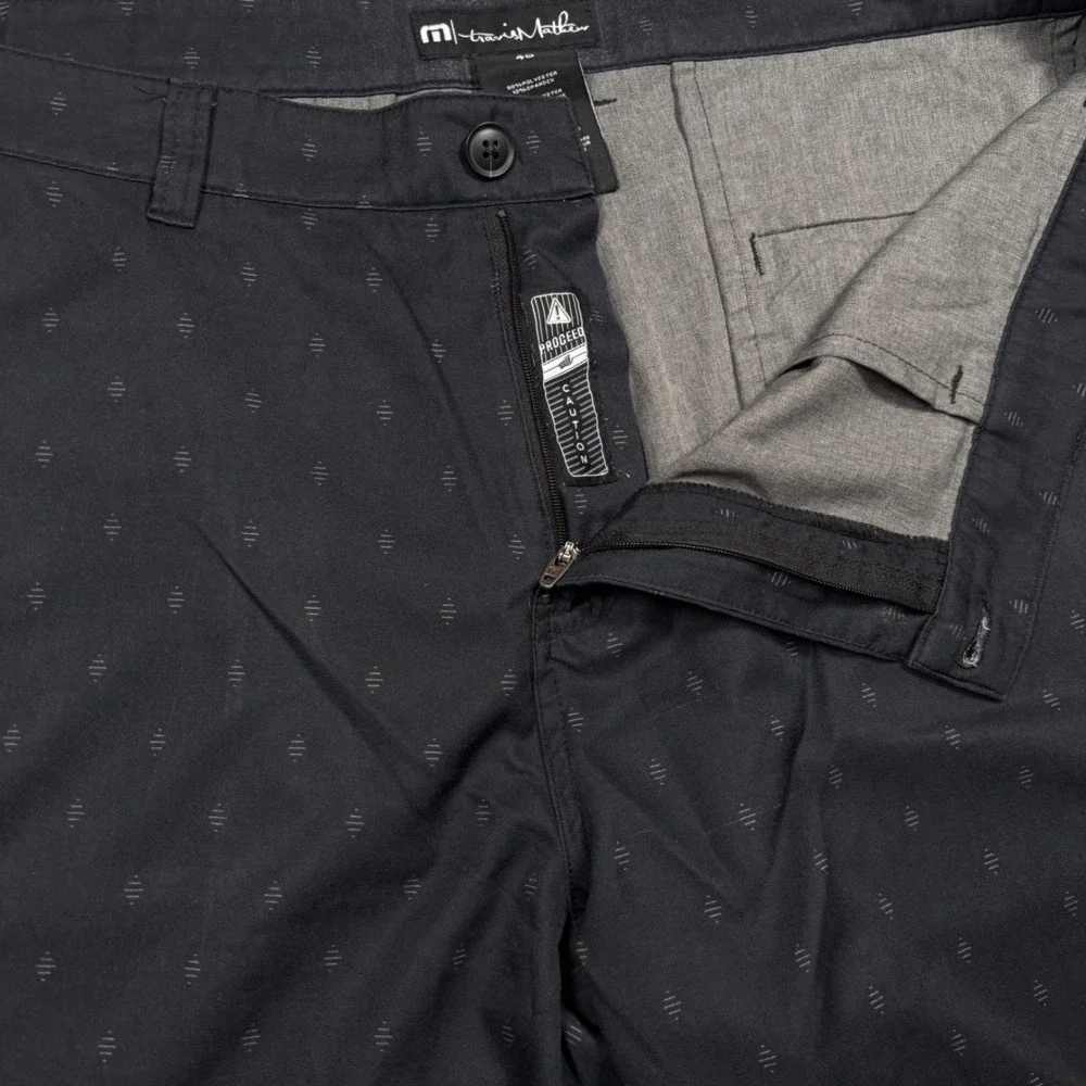 Travis Mathew Shorts Mens 40 Black‎ Geometric Diamond Pattern Golf Performance